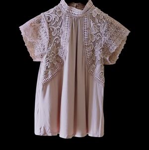 Cable & Gauge Mauve Lace Cap Sleeve Top With Key Hole Closure Dusty Rose Sz S/P